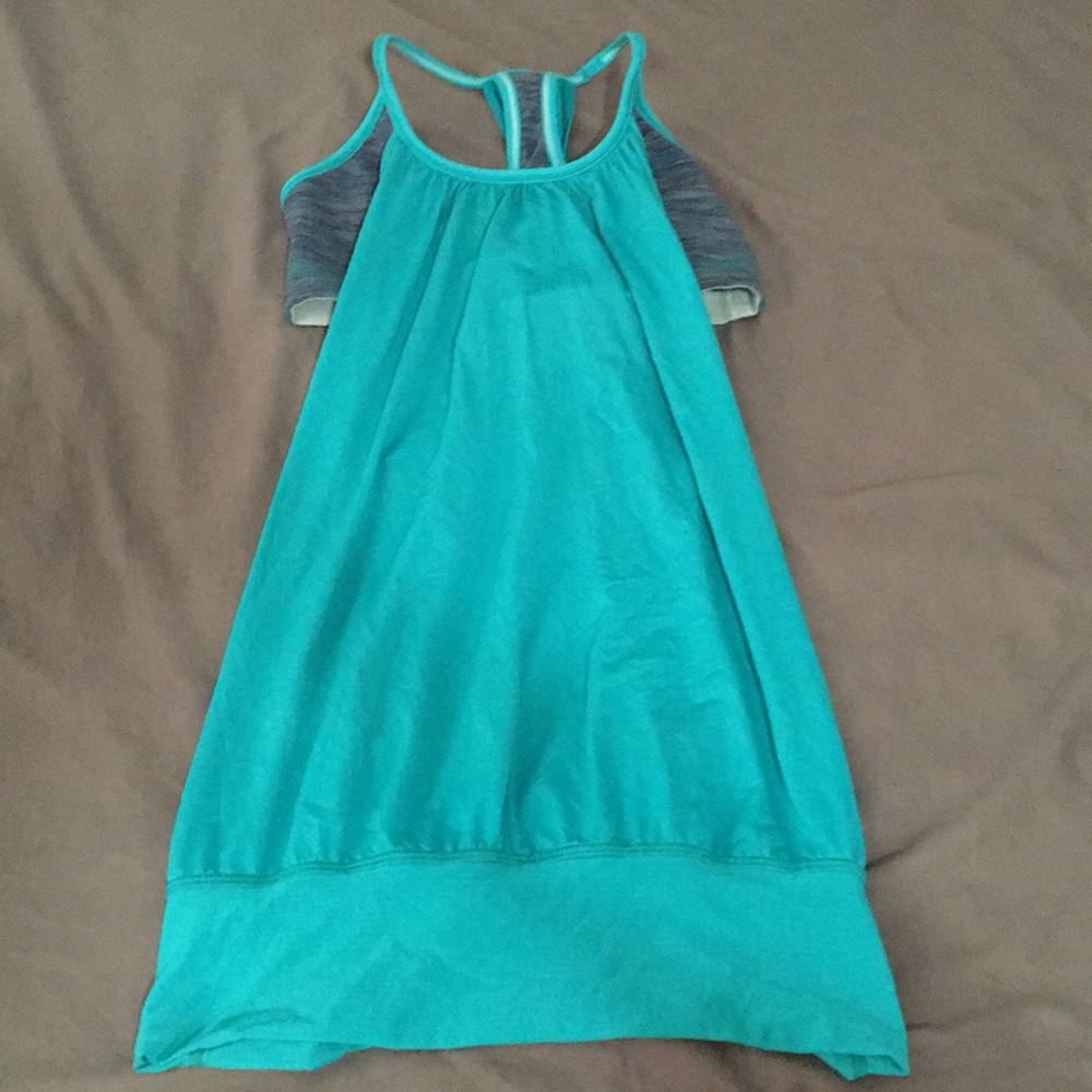 Lululemon sports bra sewn in tank top